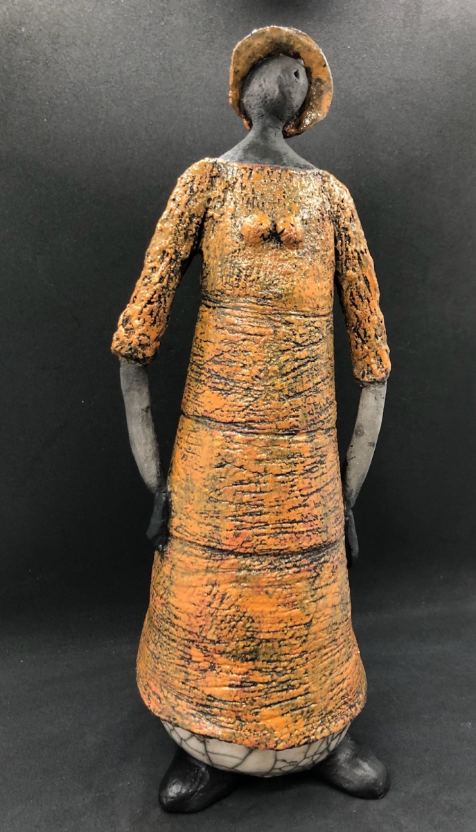 Cantatrice (Raku 30cm) de Josyane Schneider — Josyane Schneider